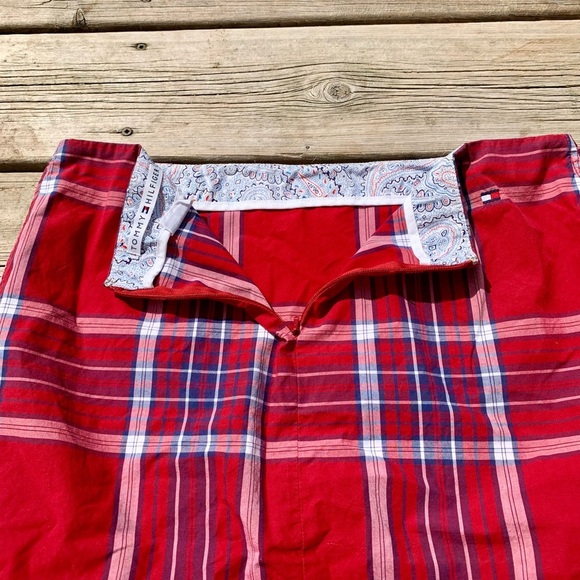 💜 Tommy Hilfiger Plaid Skirt – Size 8 | Classic Prep Style - Picture 7 of 8